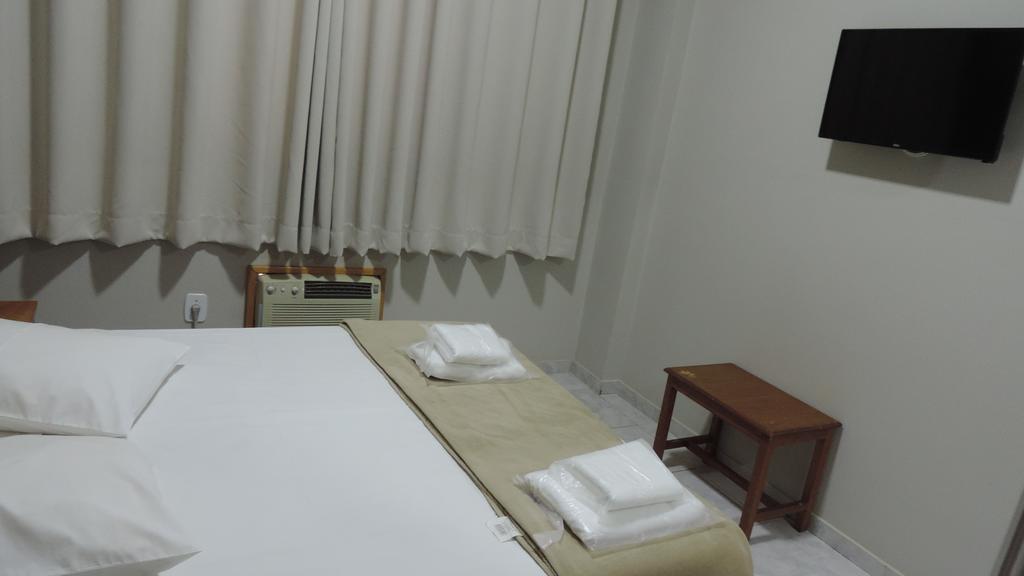 Presidente Hotel Passos Luaran gambar